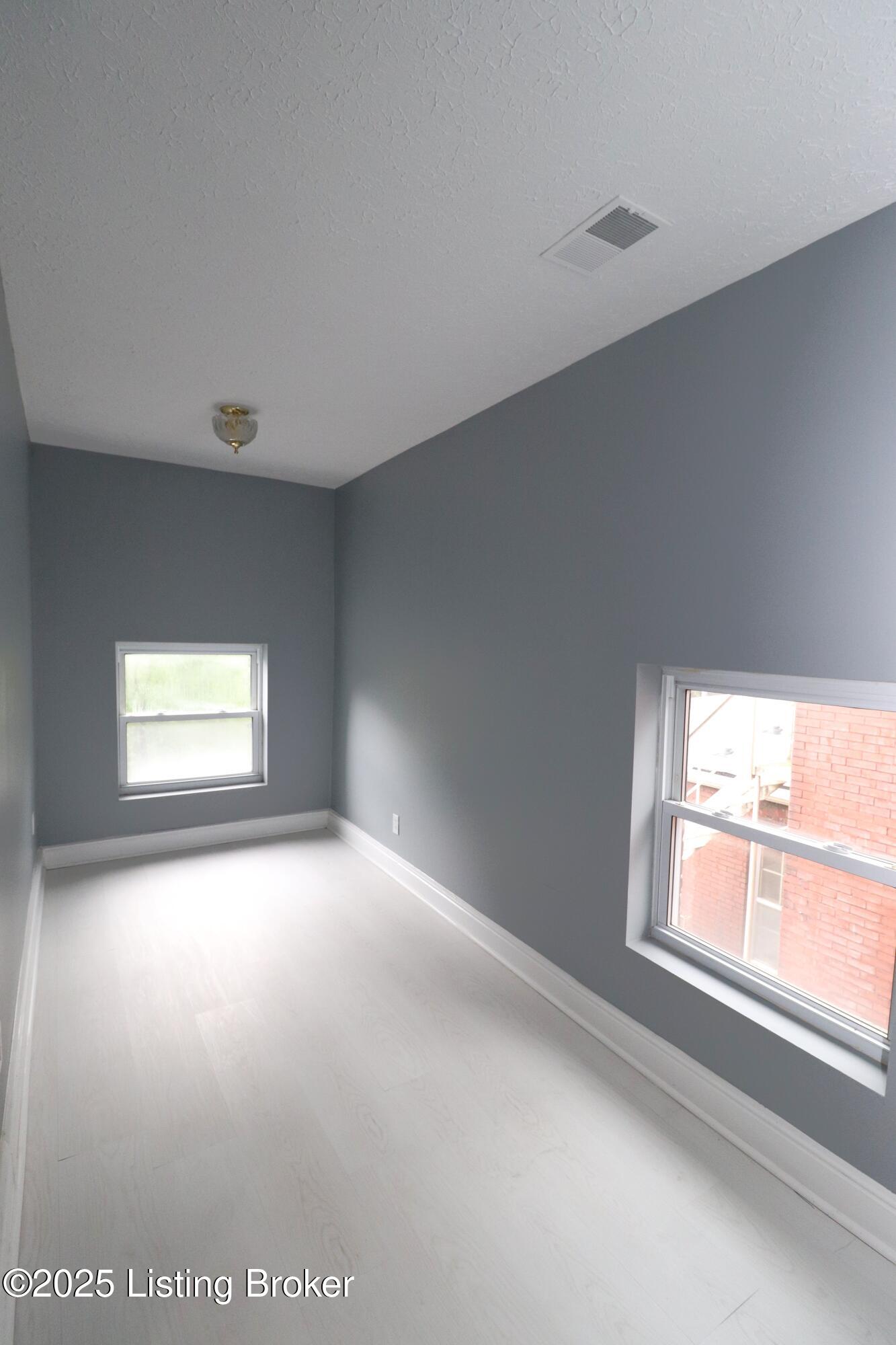 500 W Ormsby Ave, Louisville, Pennsylvania image 47