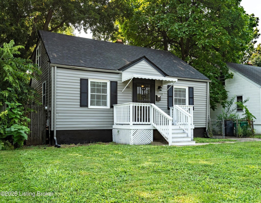 Photo of 4015 Valley View Dr, Louisville, KY 40216 (MLS # 1729526)