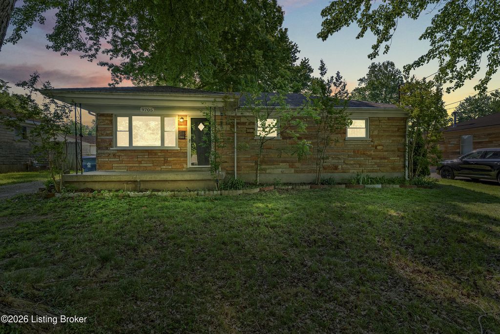 Photo of 9705 Titan Dr, Louisville, KY 40229 (MLS # 1715598)