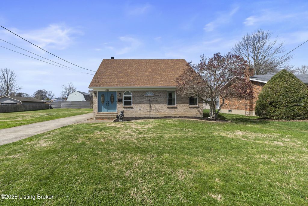 Photo of 4814 Cova Dr, Louisville, KY 40216 (MLS # 1711723)