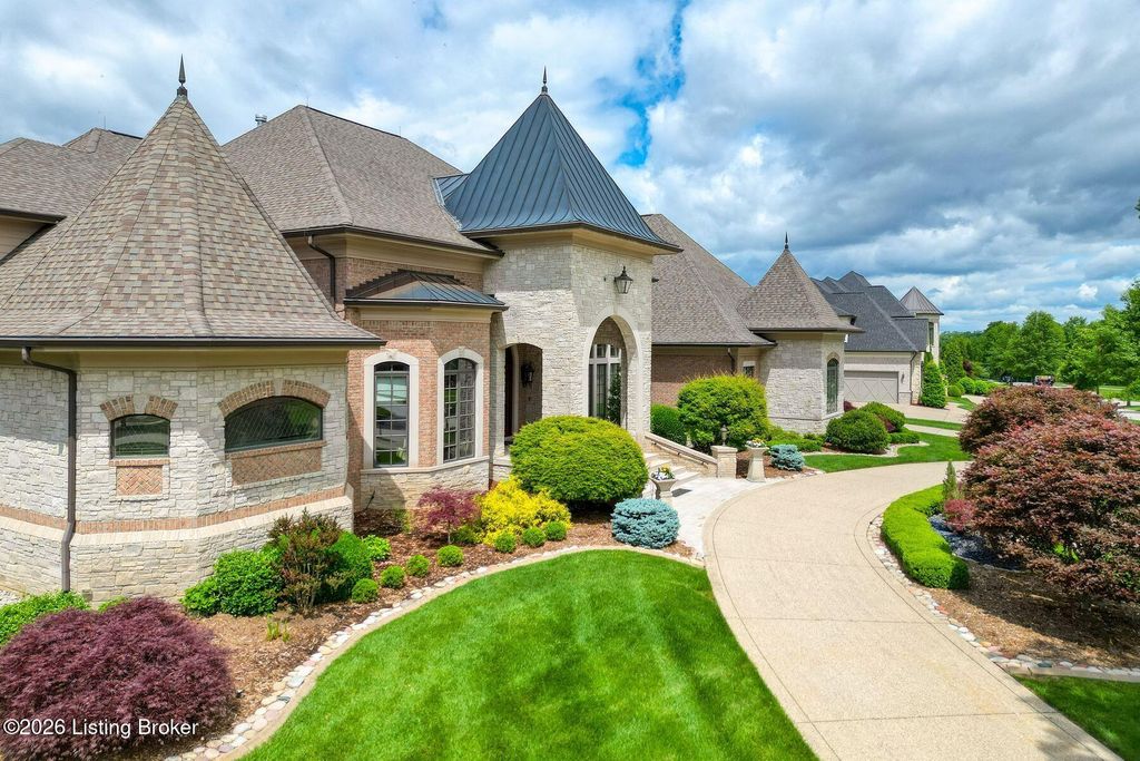 Photo of 5610 Harrods Glen Dr, Louisville, KY 40059 (MLS # 1710747)