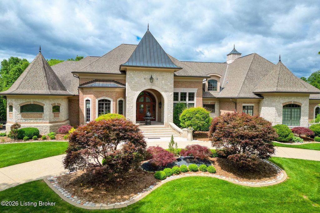 Photo of 5610 Harrods Glen Dr, Louisville, KY 40059 (MLS # 1710747)