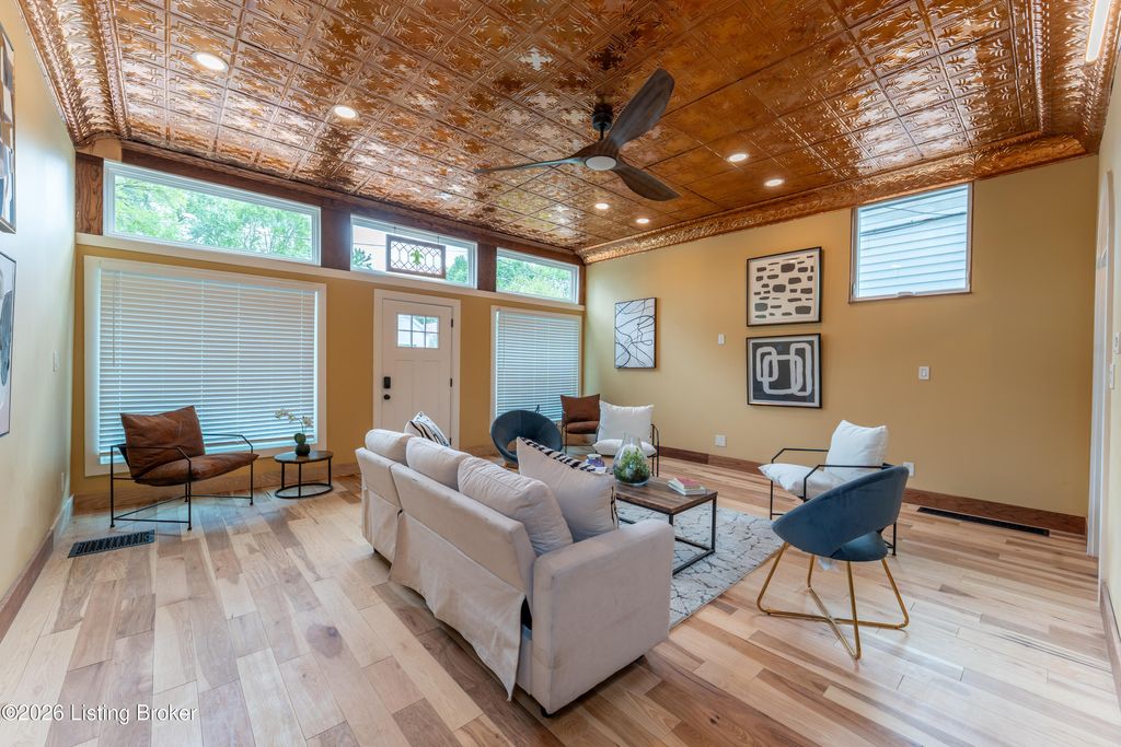 Photo of 1097 E Kentucky St, Louisville, KY 40204 (MLS # 1715027)