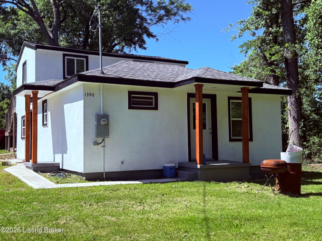 Photo of 13900 S Lyons Ave, Louisville, KY 40272 (MLS # 1720913)