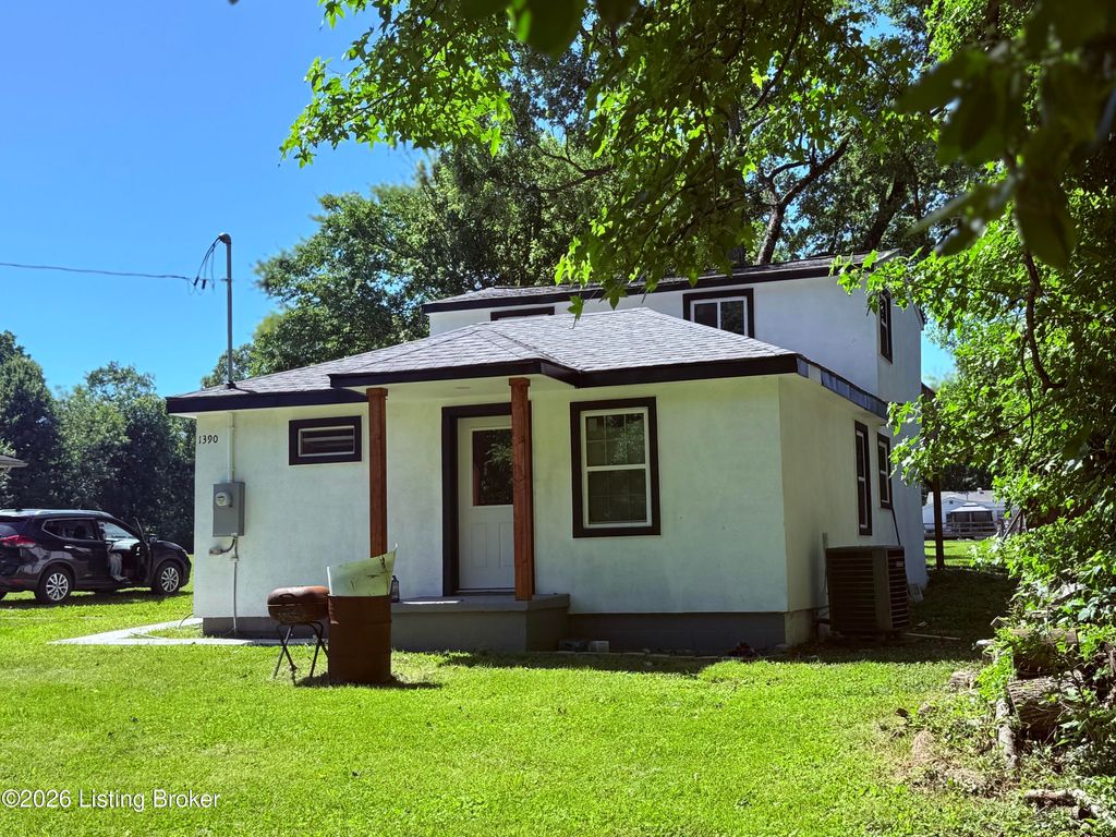Photo of 13900 S Lyons Ave, Louisville, KY 40272 (MLS # 1720913)