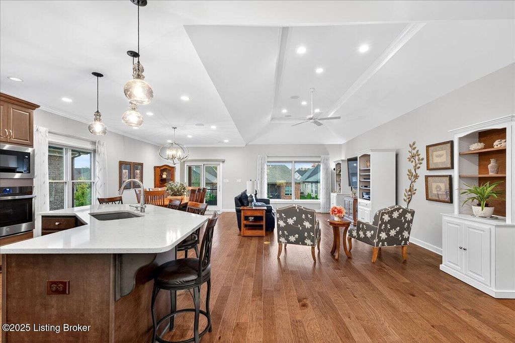 Photo of 1290 Coolhouse Way, Louisville, KY 40223 (MLS # 1706485)