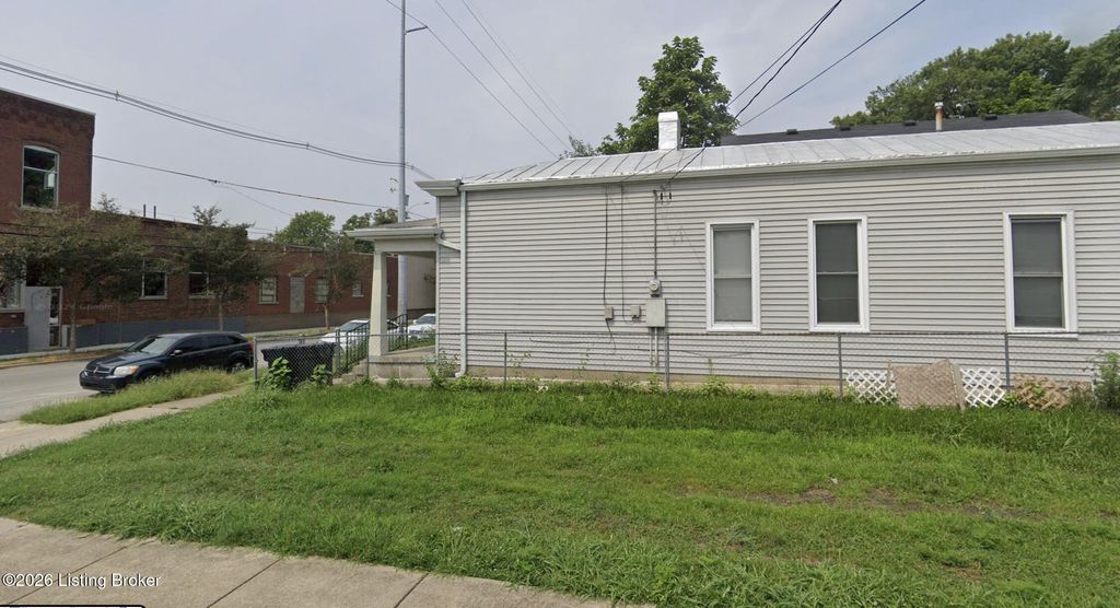Photo of 329 E Kentucky St, Louisville, KY 40203 (MLS # 1713695)