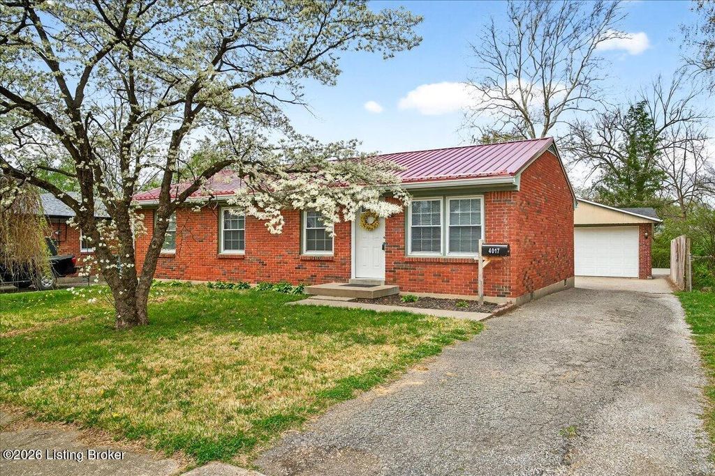 Photo of 4017 Carbine Ln, Louisville, KY 40229 (MLS # 1713390)