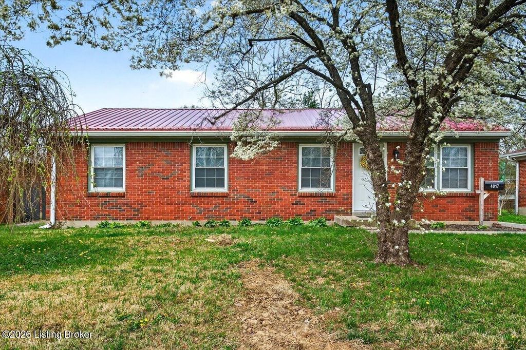 Photo of 4017 Carbine Ln, Louisville, KY 40229 (MLS # 1713390)