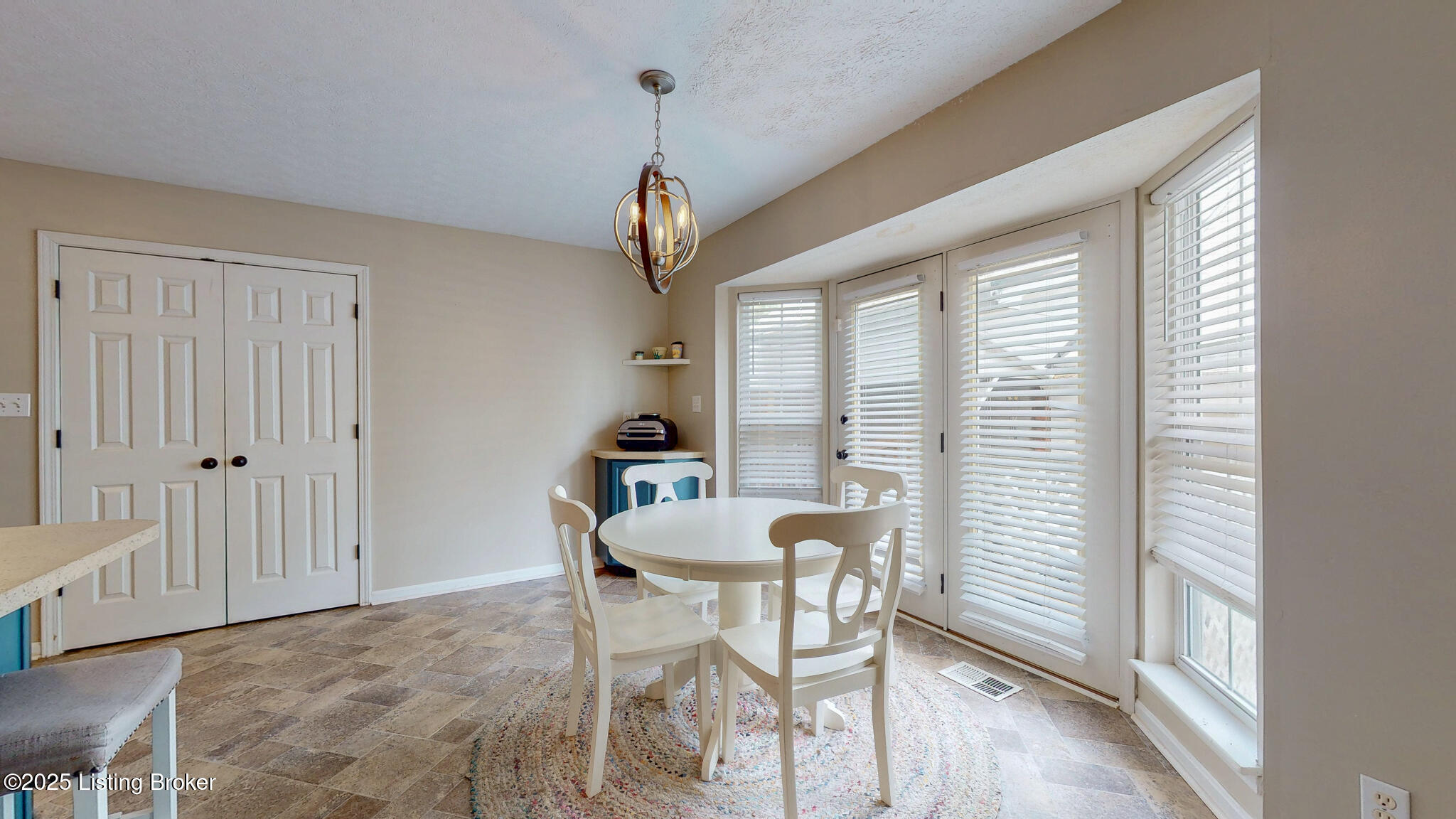 512 Valley College Dr, Louisville, Kentucky image 12