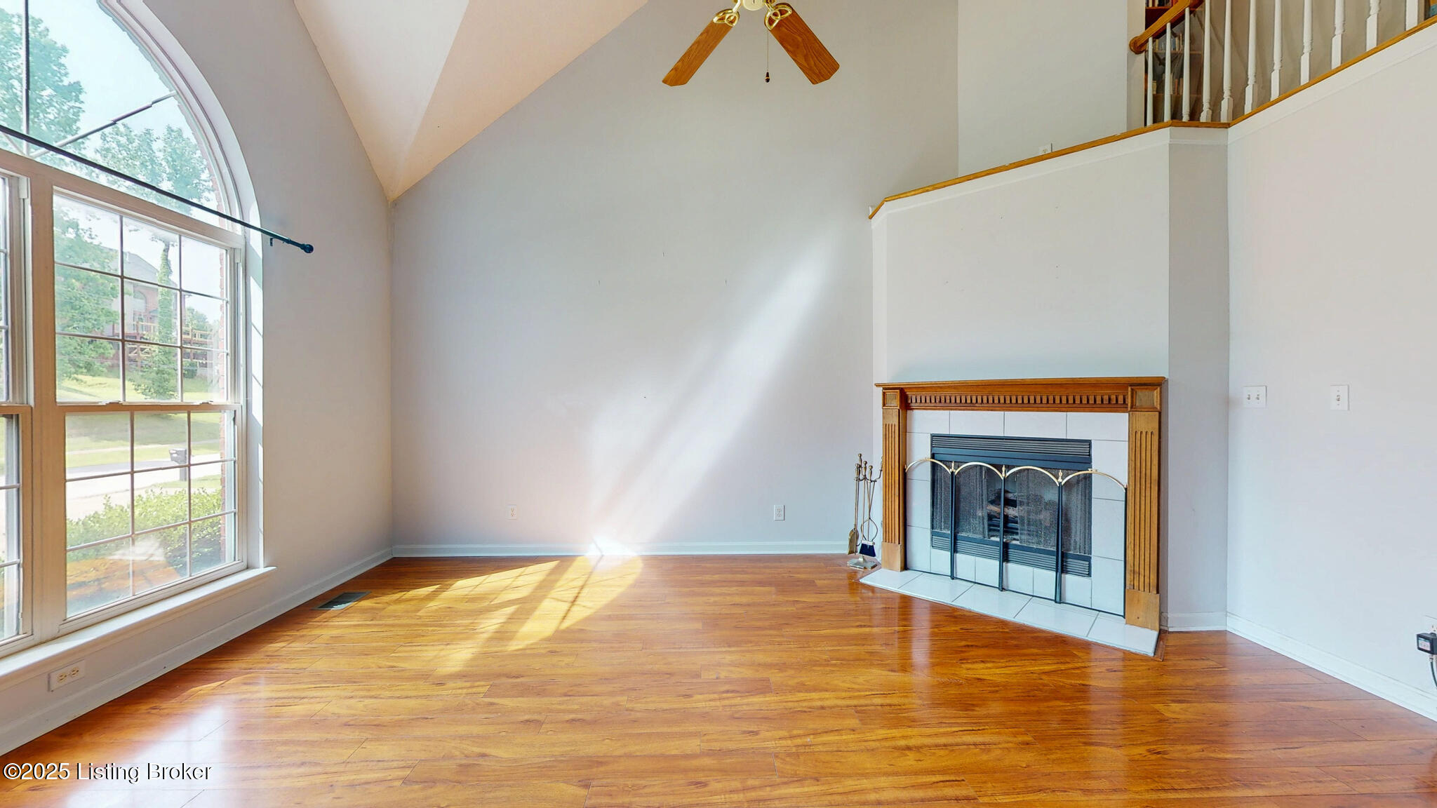 512 Valley College Dr, Louisville, Kentucky image 3