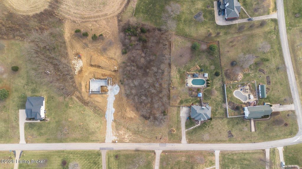 Photo of 4905 Sycamore Run Dr, La Grange, KY 40031 (MLS # 1708069)