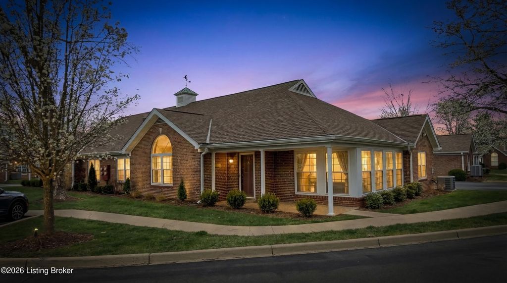 Photo of 10545 Eagle Pines Ln, Louisville, KY 40223 (MLS # 1712324)