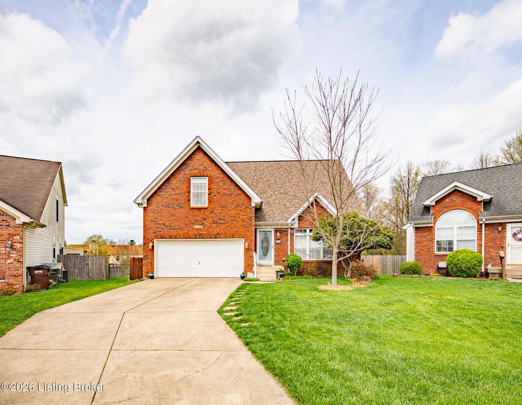 Photo of 11302 Sullivan Ct, Louisville, KY 40229 (MLS # 1714424)