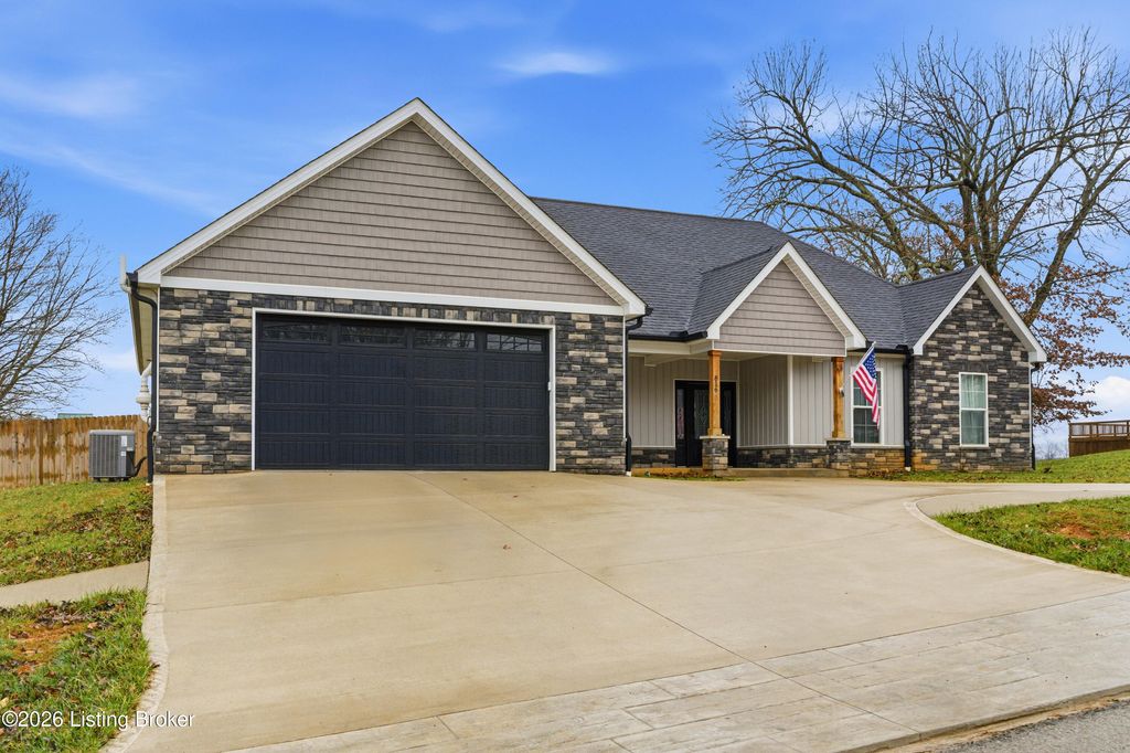 Photo of 816 Otter Creek Rd, Vine Grove, KY 40175 (MLS # 1715177)
