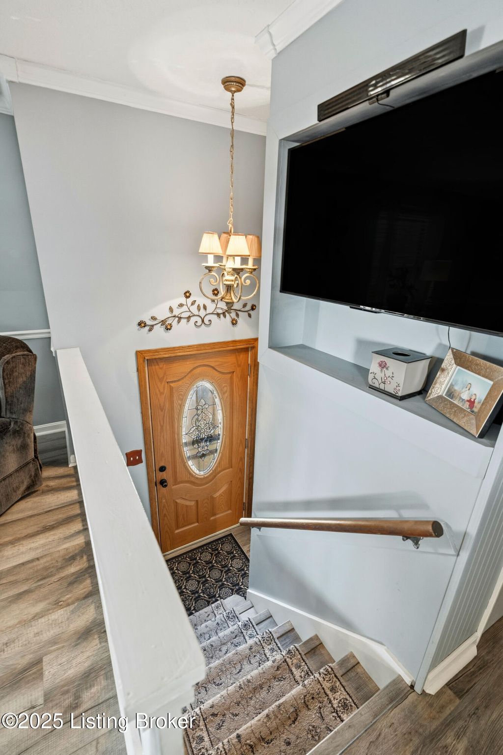 Photo of 660 Blossom Rd, Louisville, KY 40229 (MLS # 1705053)