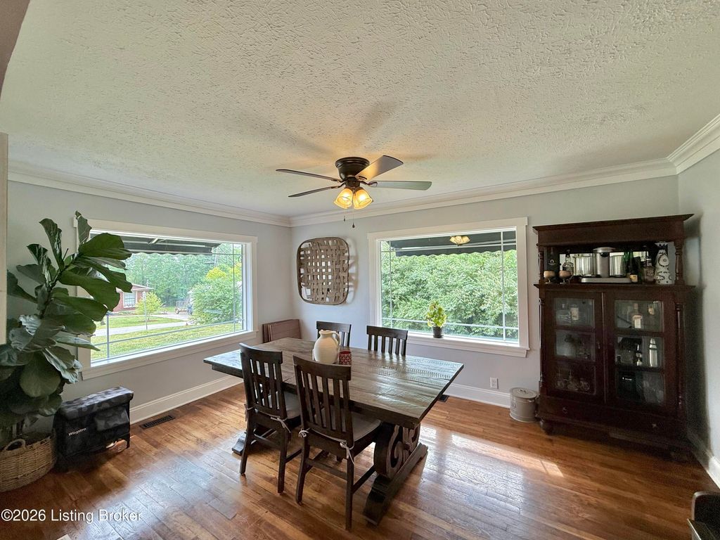 Photo of 108 Goodloe Ave, Bloomfield, KY 40008 (MLS # 1715584)