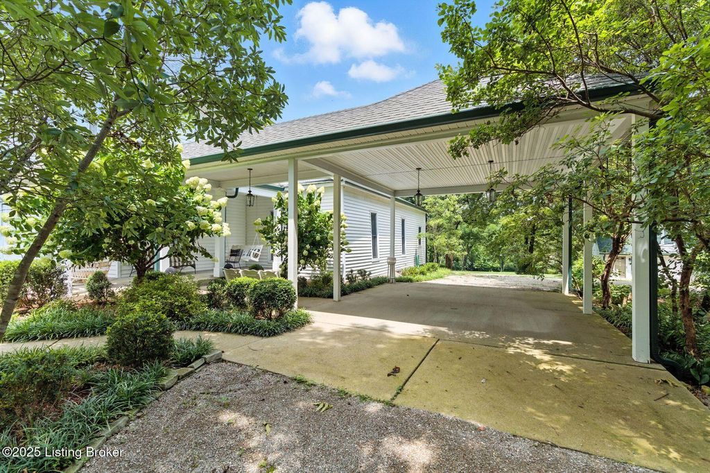 Photo of 331 Central Ave, Pewee Valley, KY 40056 (MLS # 1693164)