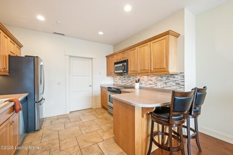 Tiny photo for 222 E Witherspoon St #806, Louisville, KY 40202 (MLS # 1728982)
