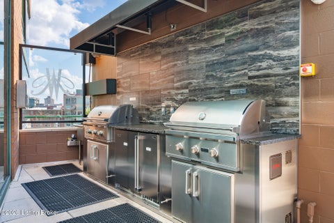 Tiny photo for 222 E Witherspoon St #806, Louisville, KY 40202 (MLS # 1728982)