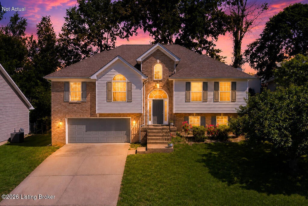 Photo of 9411 Alex Ct, Jeffersontown, KY 40299 (MLS # 1727394)