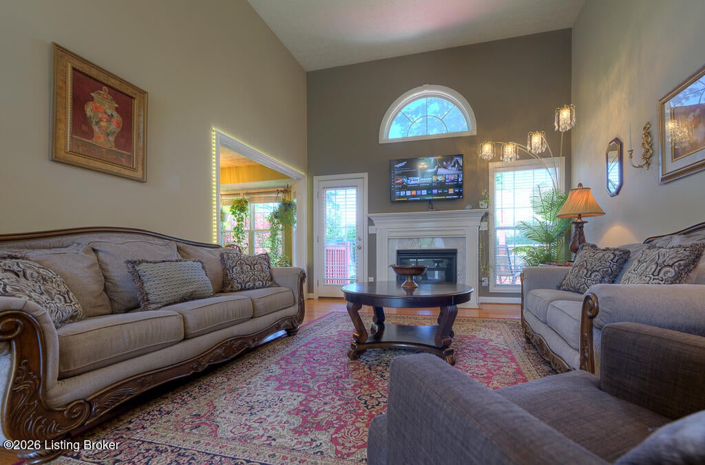 Photo of 9411 Alex Ct, Jeffersontown, KY 40299 (MLS # 1727394)