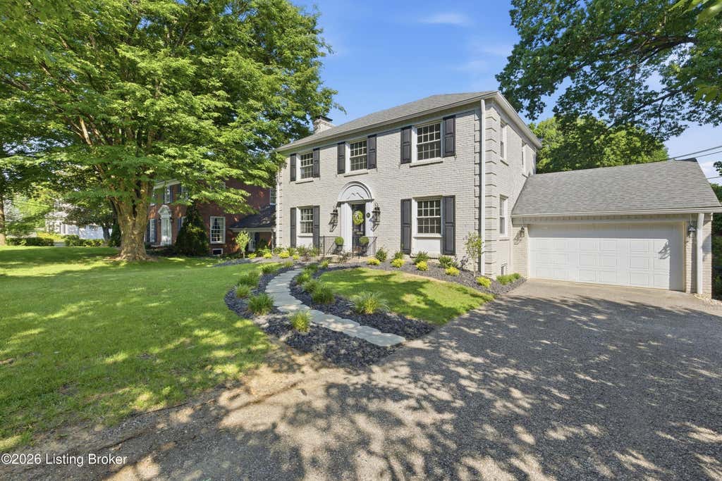 Photo of 3111 Dundee Rd, Louisville, KY 40205 (MLS # 1723600)