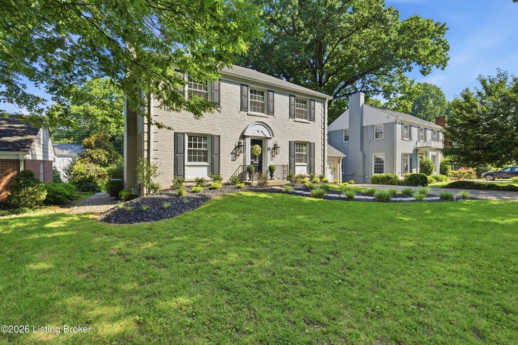 Photo of 3111 Dundee Rd, Louisville, KY 40205 (MLS # 1723600)