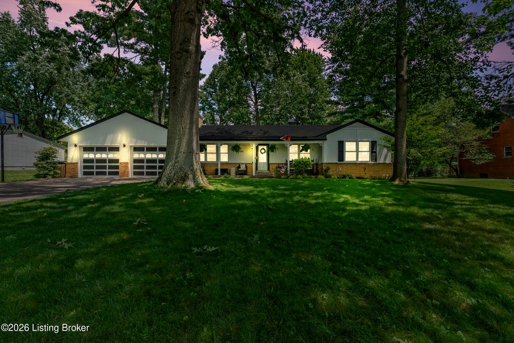 Photo of 1720 Lynnwood Dr, New Albany, IN 47150 (MLS # 1720366)