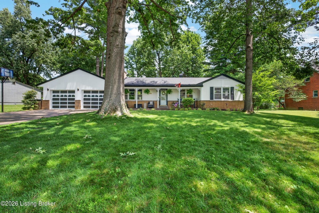Photo of 1720 Lynnwood Dr, New Albany, IN 47150 (MLS # 1720366)