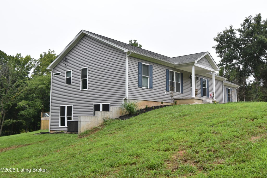 Photo of 232 Meador Ln, Vine Grove, KY 40175 (MLS # 1732646)