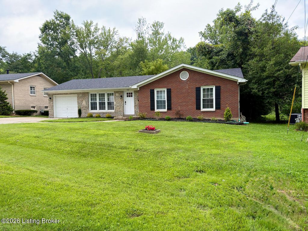 Photo of 7307 Ticonderoga Dr, Louisville, KY 40214 (MLS # 1724467)