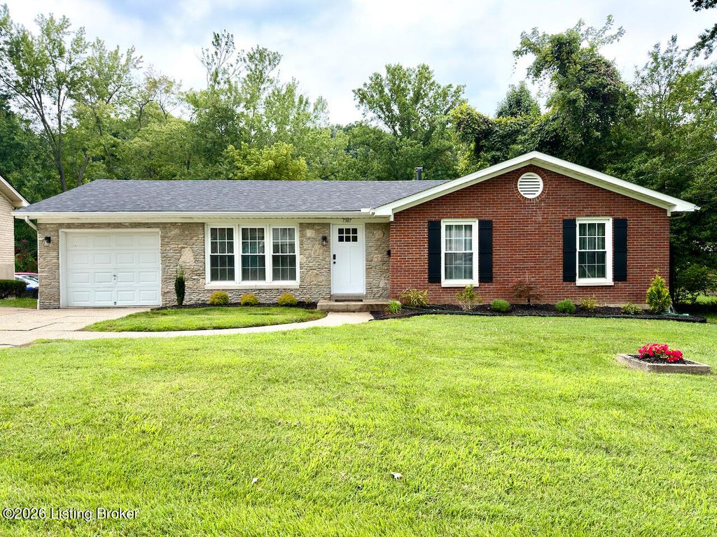 Photo of 7307 Ticonderoga Dr, Louisville, KY 40214 (MLS # 1724467)