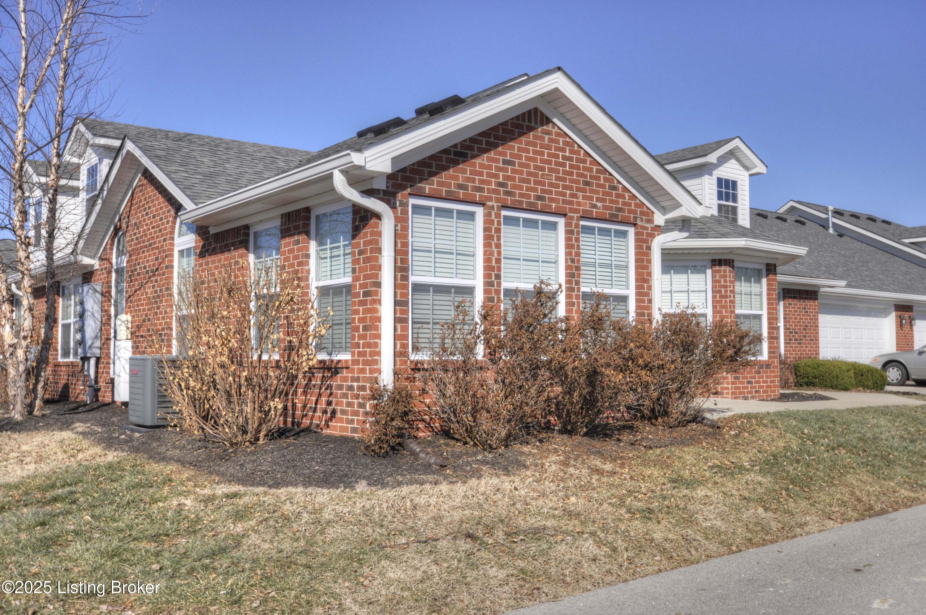 10206 Valkyrie Ct, Louisville, Kentucky image 1