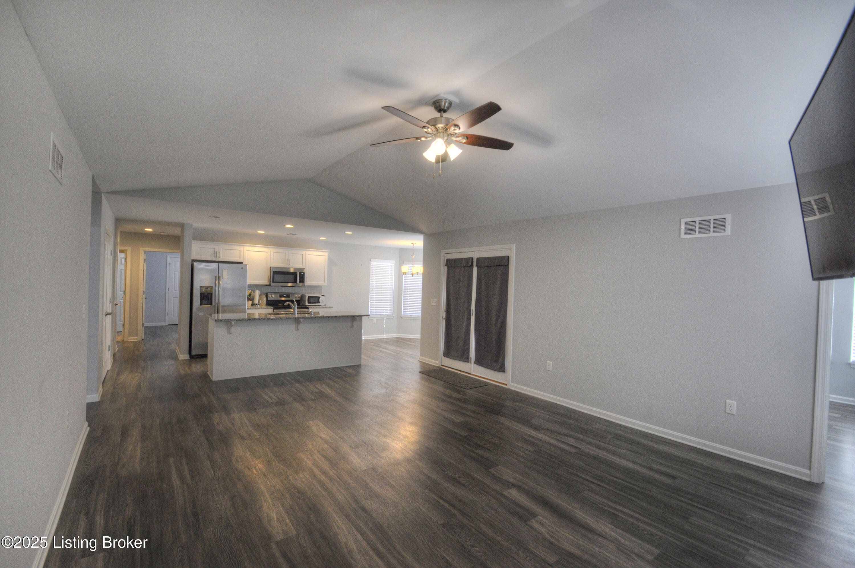 10206 Valkyrie Ct, Louisville, Kentucky image 7
