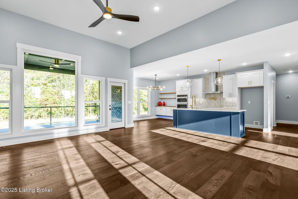 Photo of 4802 Sycamore Ridge Ln, La Grange, KY 40031 (MLS # 1708469)