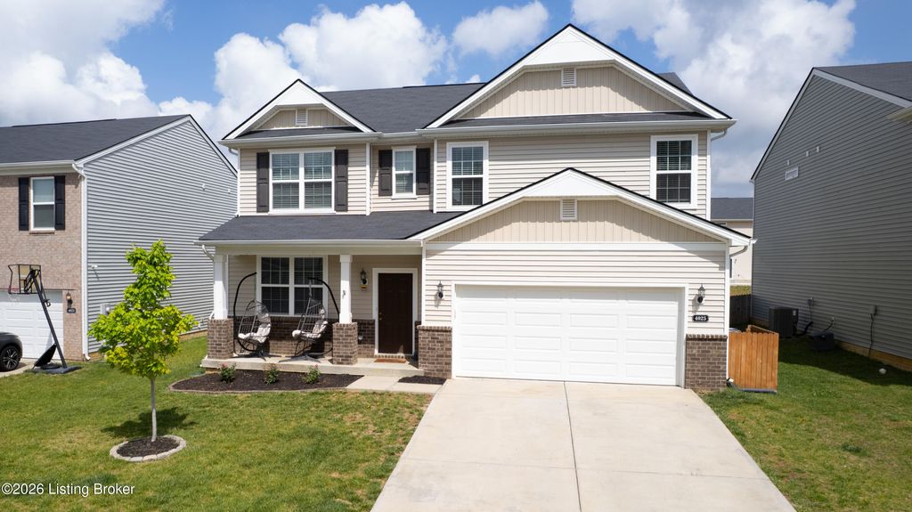 Photo of 4025 White Pine Ln, La Grange, KY 40031 (MLS # 1715507)