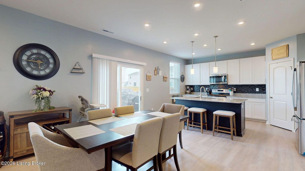 Photo of 4025 White Pine Ln, La Grange, KY 40031 (MLS # 1715507)