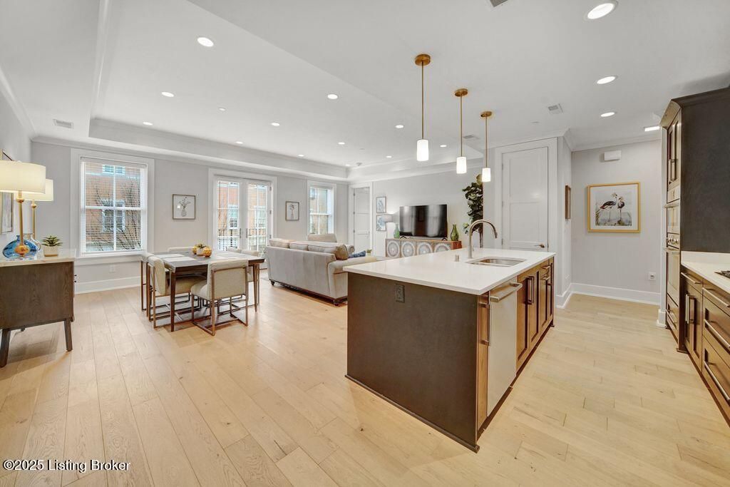 Photo of 9419 Norton Commons Blvd #404, Prospect, KY 40059 (MLS # 1712906)