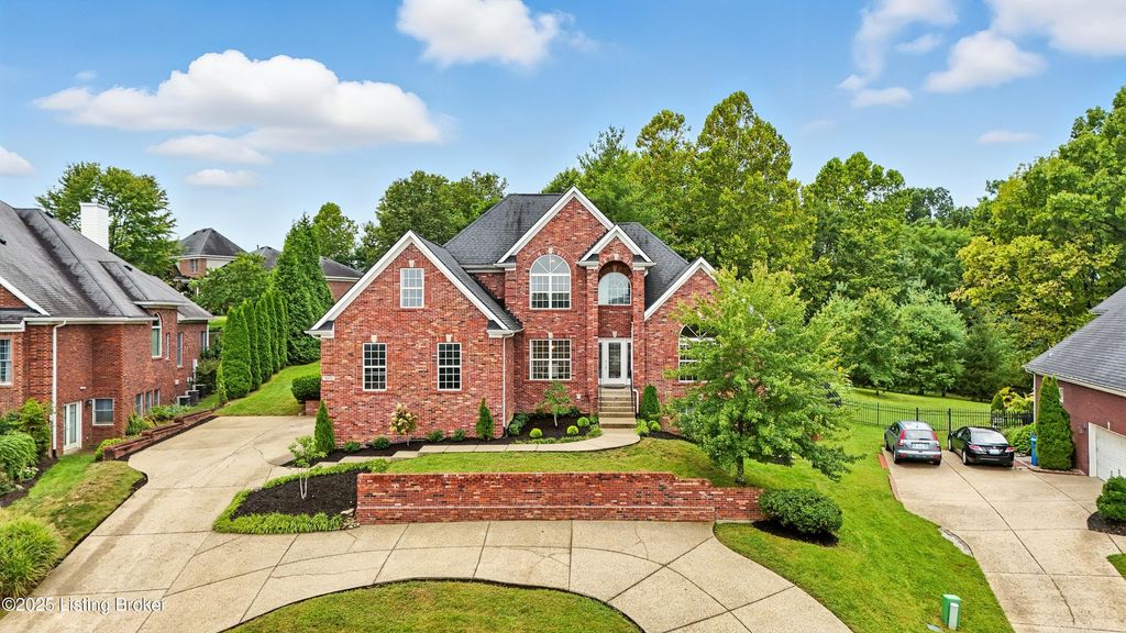 Photo of 18410 Shallowford Ln, Louisville, KY 40245 (MLS # 1700528)