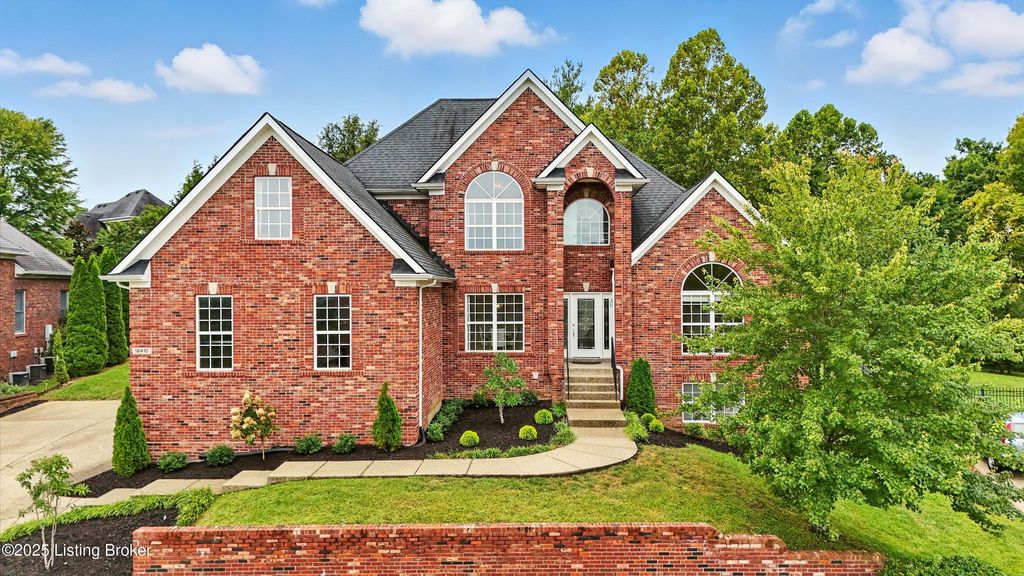 Photo of 18410 Shallowford Ln, Louisville, KY 40245 (MLS # 1700528)