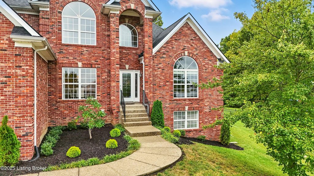 Photo of 18410 Shallowford Ln, Louisville, KY 40245 (MLS # 1700528)