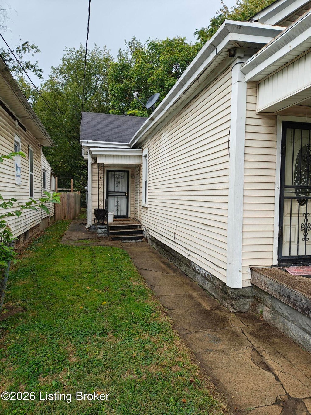Photo of 214 N 34th St, Louisville, KY 40212 (MLS # 1732149)