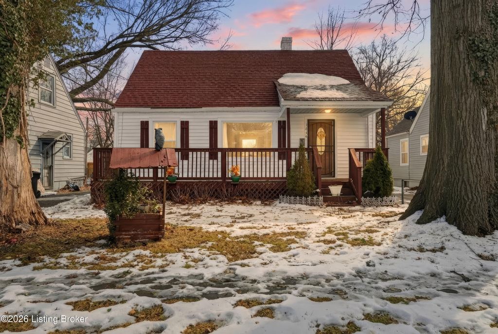 Photo of 1410 Weyler Ave, Louisville, KY 40215 (MLS # 1708900)