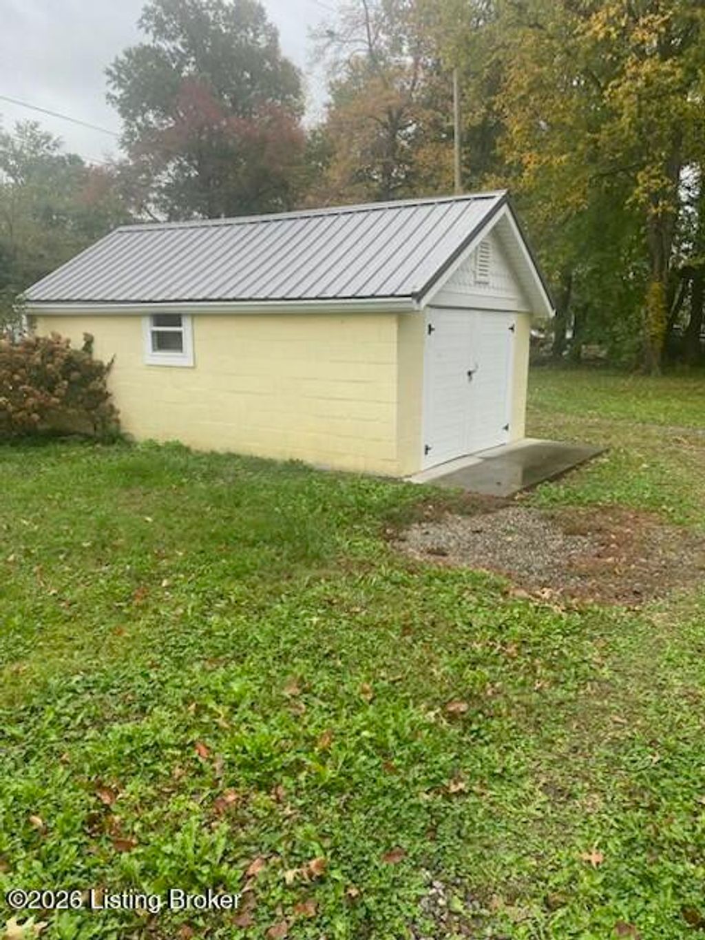 Photo of 6413 Terry Rd, Louisville, KY 40258 (MLS # 1708667)