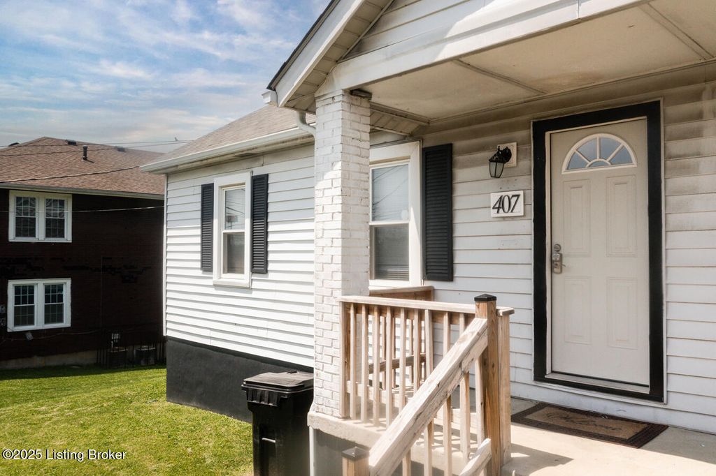 Photo of 407 Gernert Ct, Louisville, KY 40217 (MLS # 1706453)