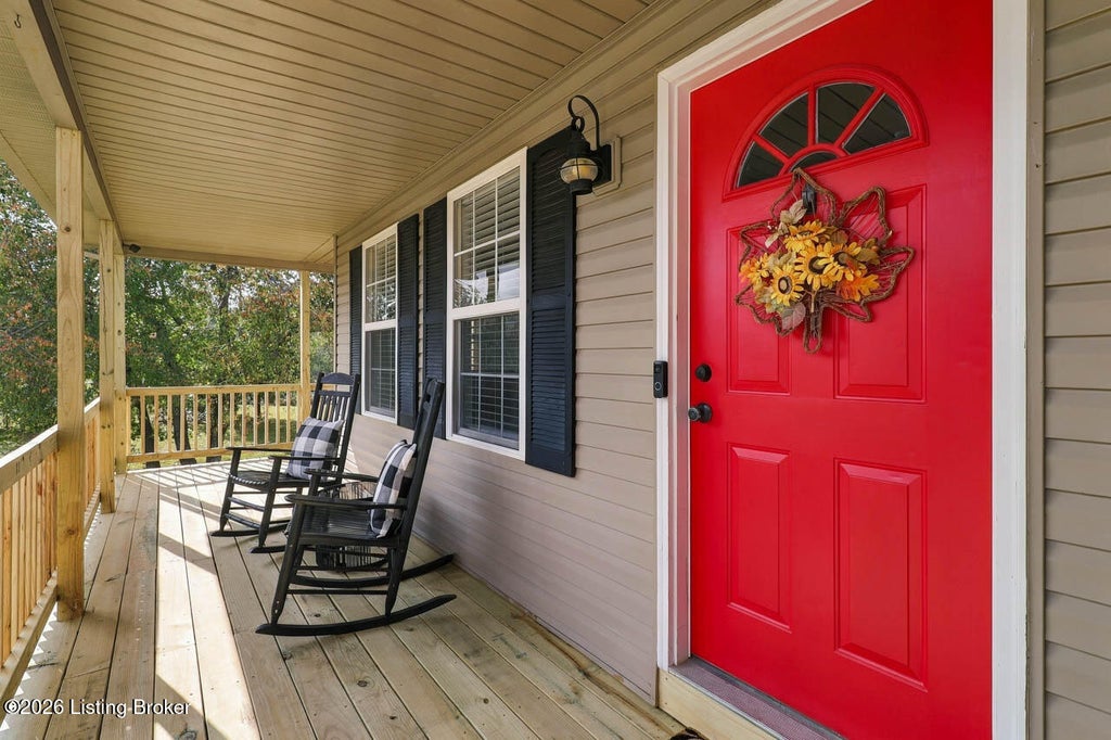 Photo of 105 Lindsey Ct, Brandenburg, KY 40108 (MLS # 1732108)