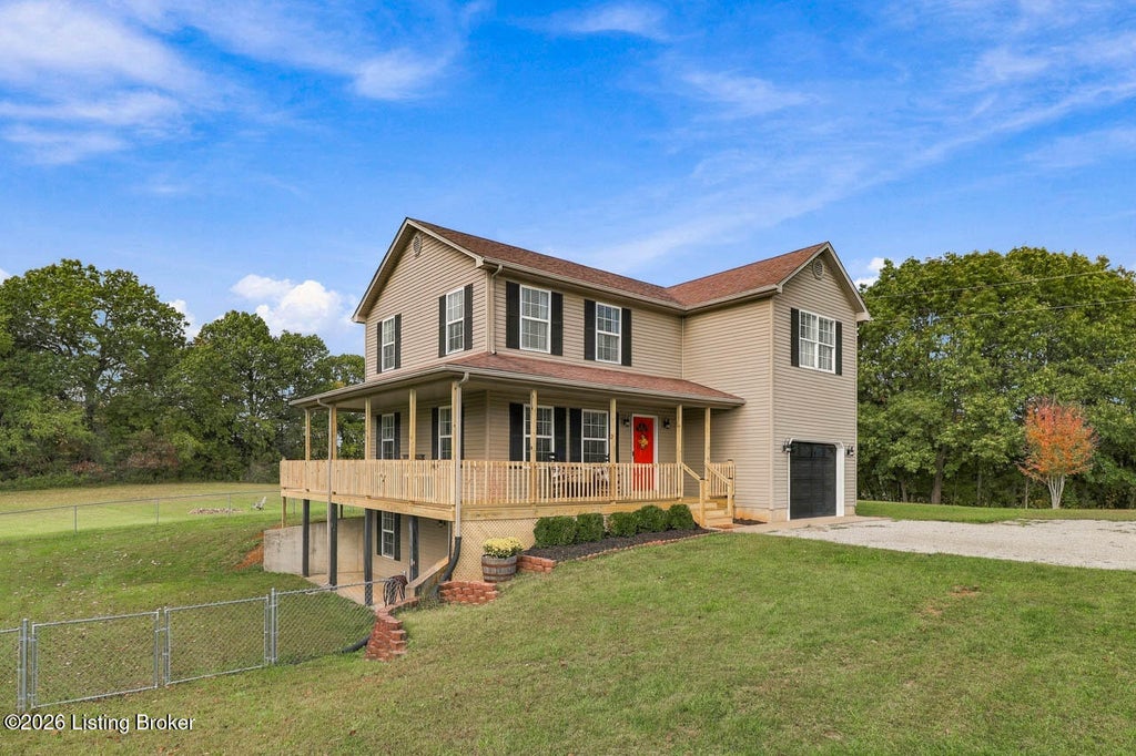 Photo of 105 Lindsey Ct, Brandenburg, KY 40108 (MLS # 1732108)