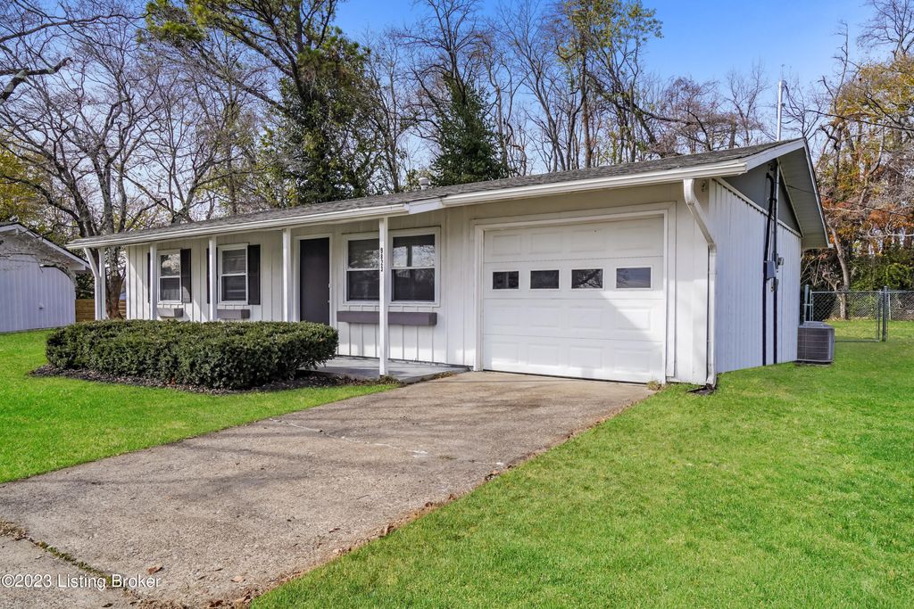 Photo of 9823 Merioneth Ct, Jeffersontown, KY 40299 (MLS # 1707417)