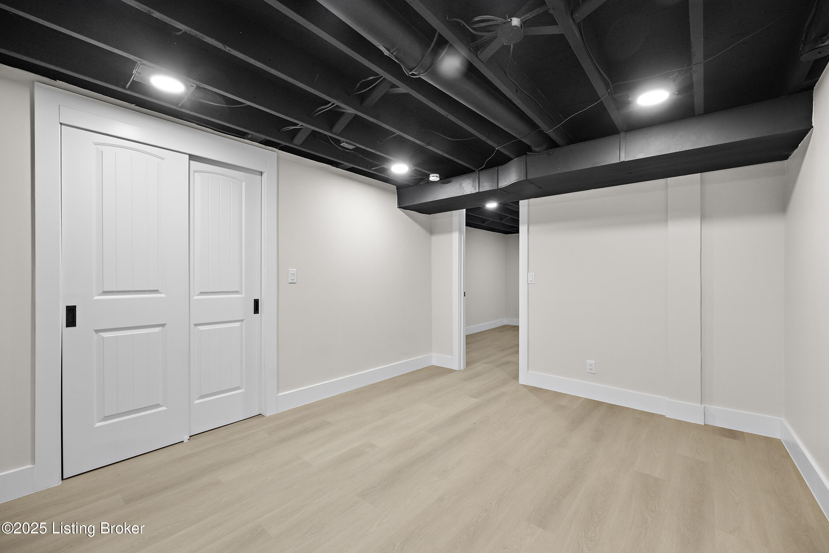 2337 Farnsley Rd, Louisville, Kentucky image 30